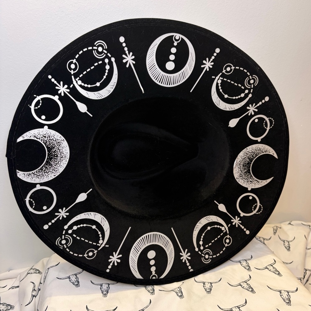Black Hat with White Moon and Star Design ✨ witchy ✨ - Picture 3 of 4